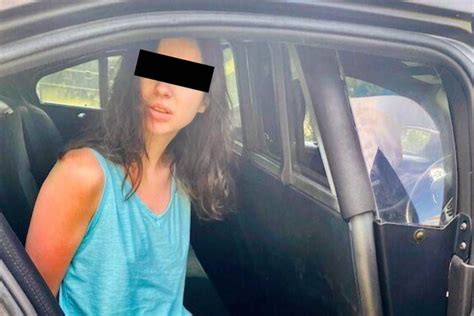 Frau (19) filmt sich bei sexuellen Handlungen mit Hund –。